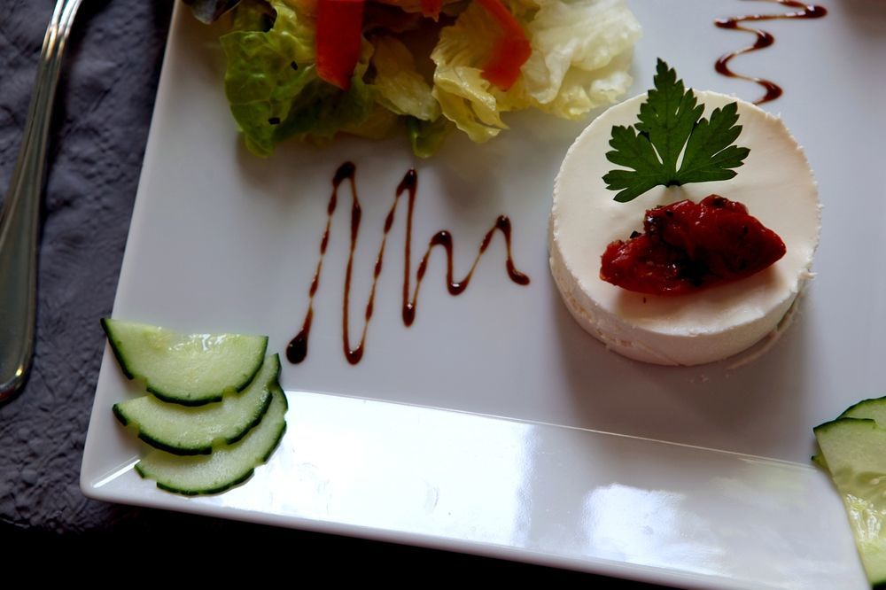Logis Hotel Restaurant Des Thermes Lamalou-les-Bains Bagian luar foto
